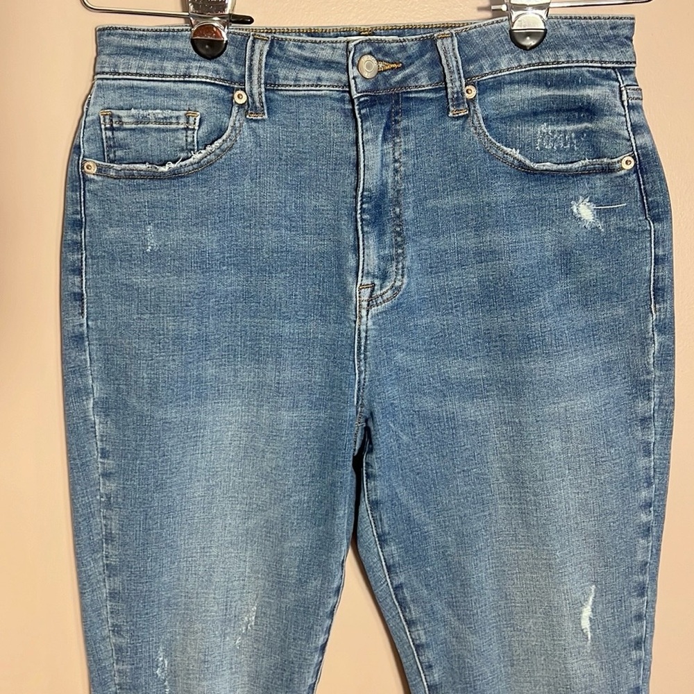 Pistola Destructed Skinny Jeans - Picture 2 of 8